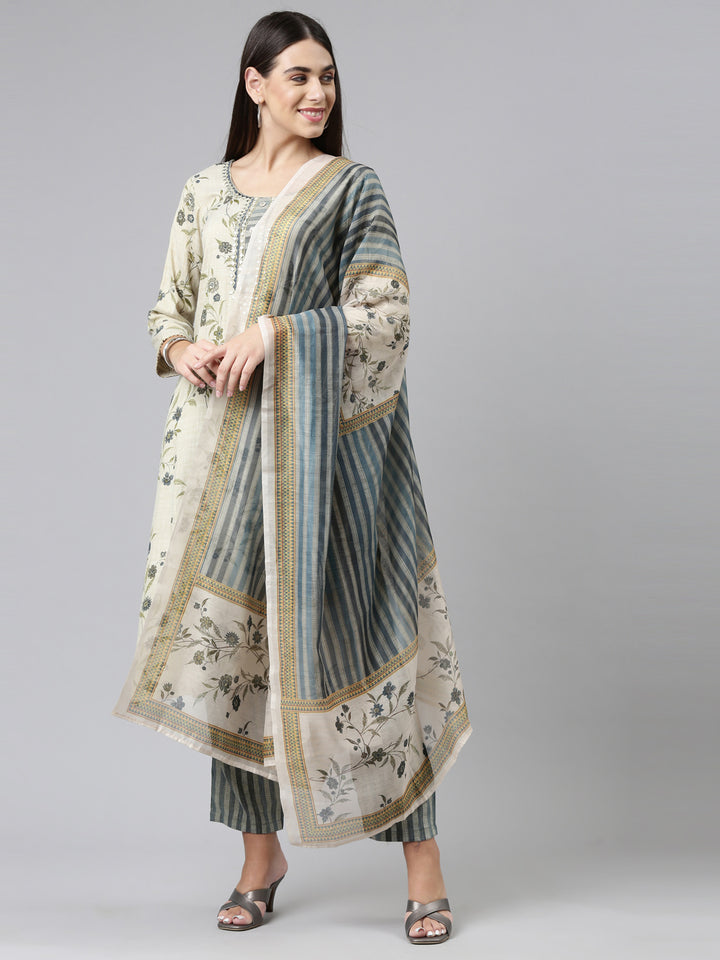 Neerus Blue printed floral kurta suit set - detail view 2