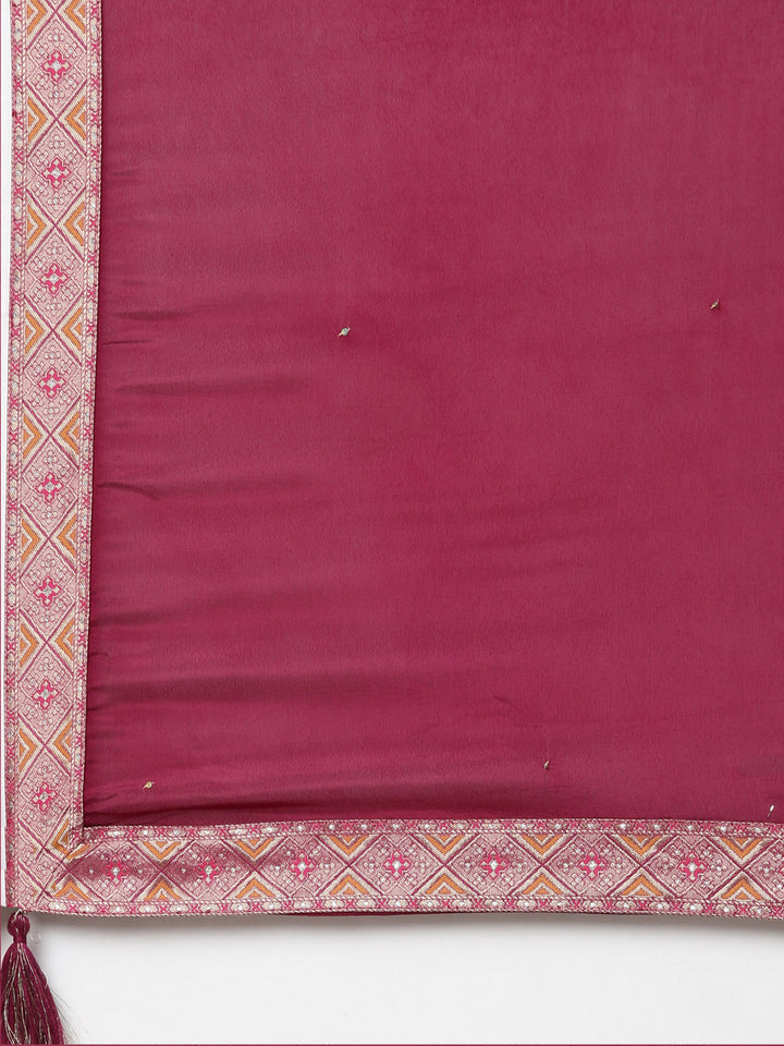 Neerus Maroon printed straight kurta set - detail view 4