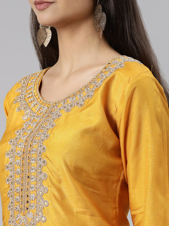 Neerus Yellow raw silk solid suit set - detail view 1