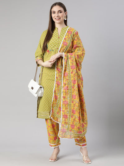 Neerus Green Regular Straight Chevron Kurta And  Trousers With Dupatta