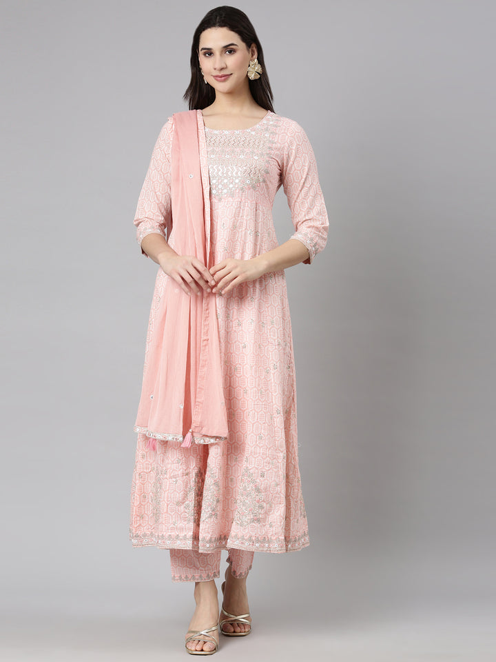 Neerus Peach Regular Straight Floral Kurta And  Trousers With Dupatta