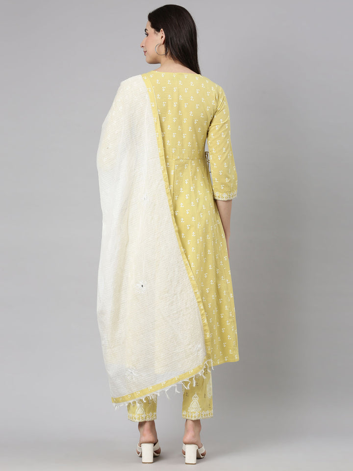 Neerus Green cotton printed suit set - side view