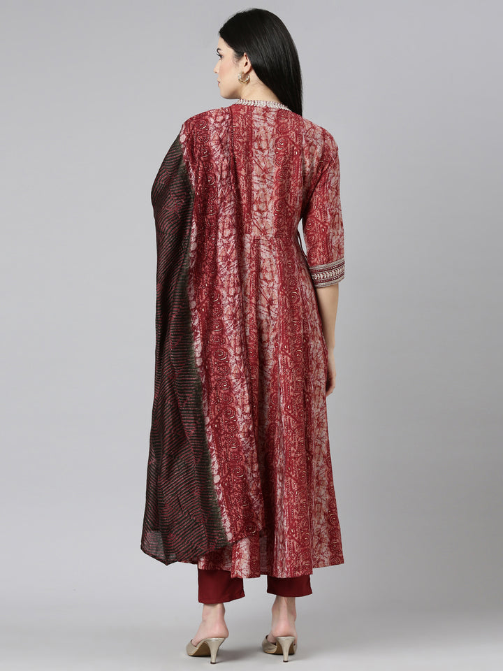 Neerus Maroon printed straight kurta set - side view