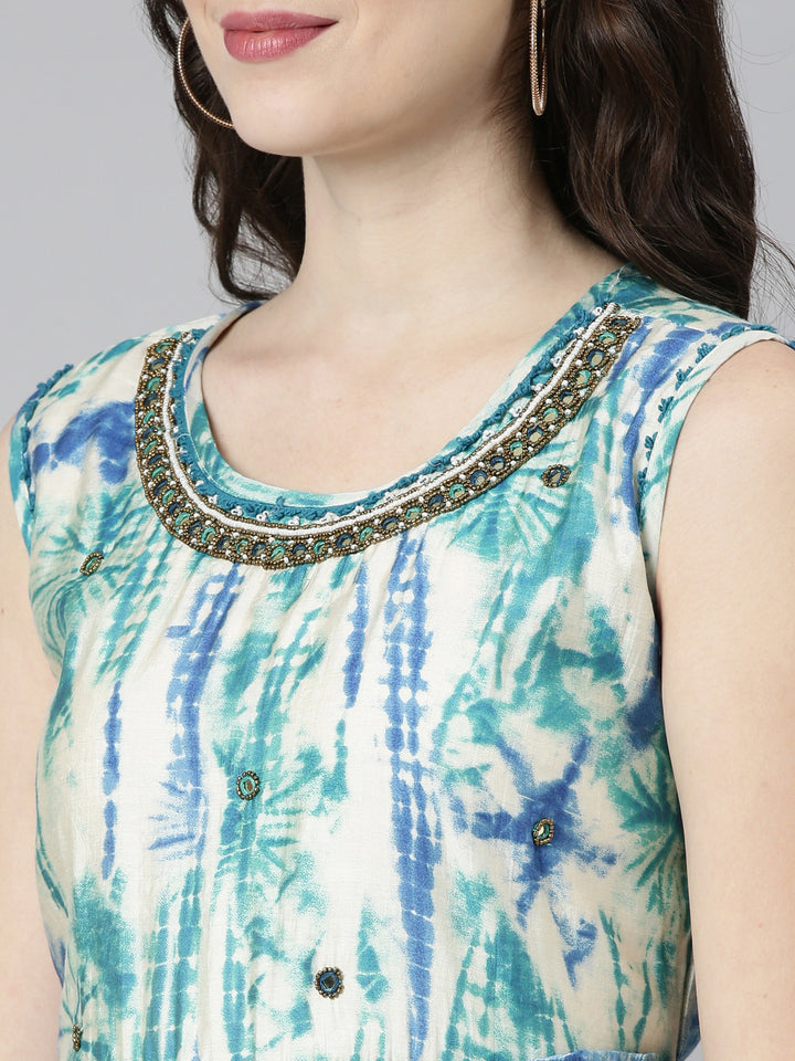 Neerus Green printed straight casual dress - detail view 1