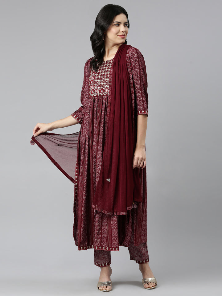 Neerus Maroon printed Nyra cut kurta set - detail view 2