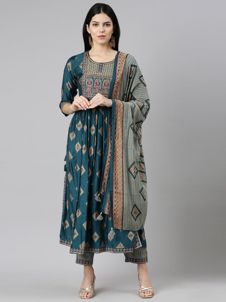 Neerus Green printed Nyra cut kurta set - front view