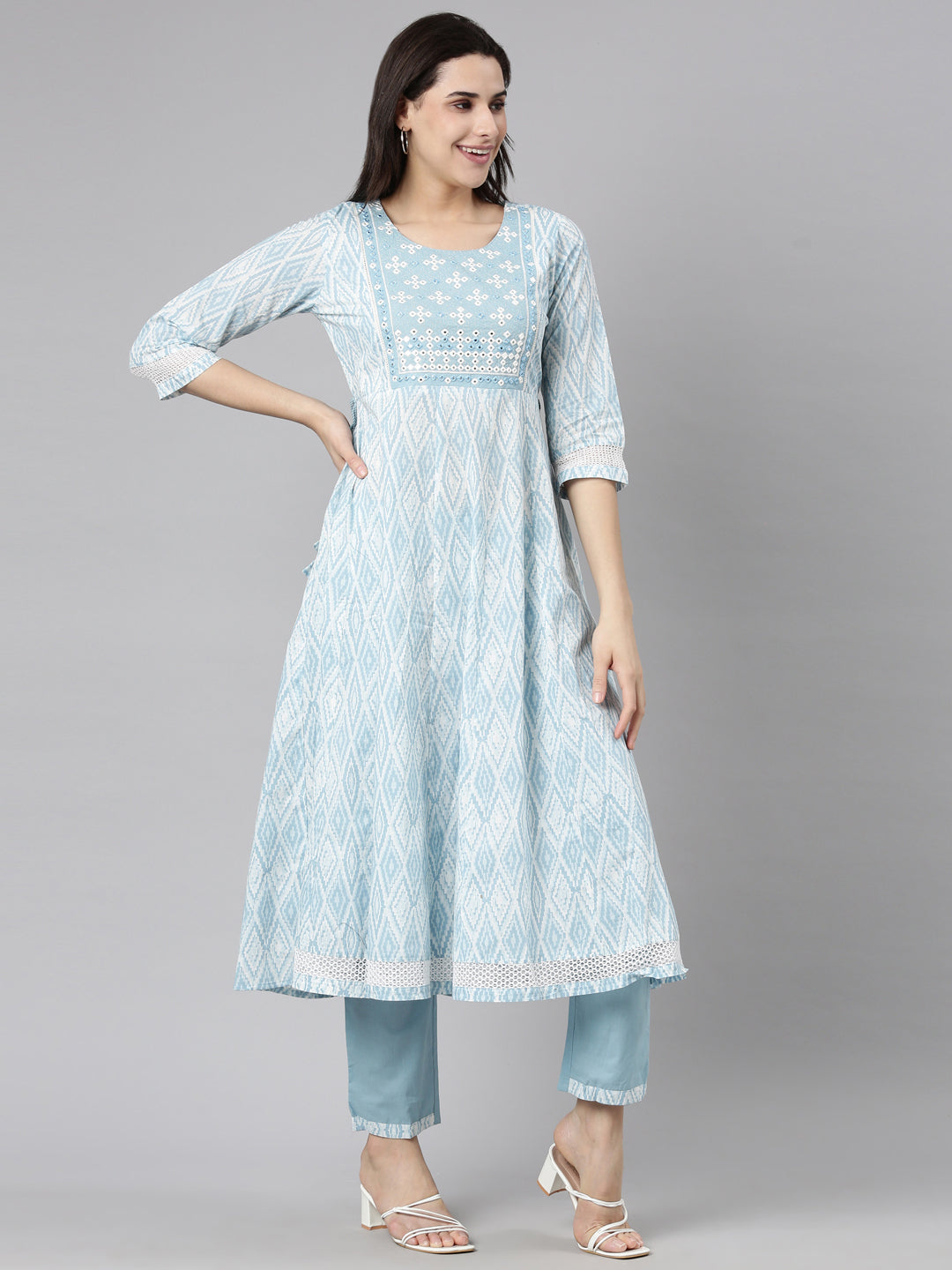 Neerus Blue printed chevron straight suit set - back view