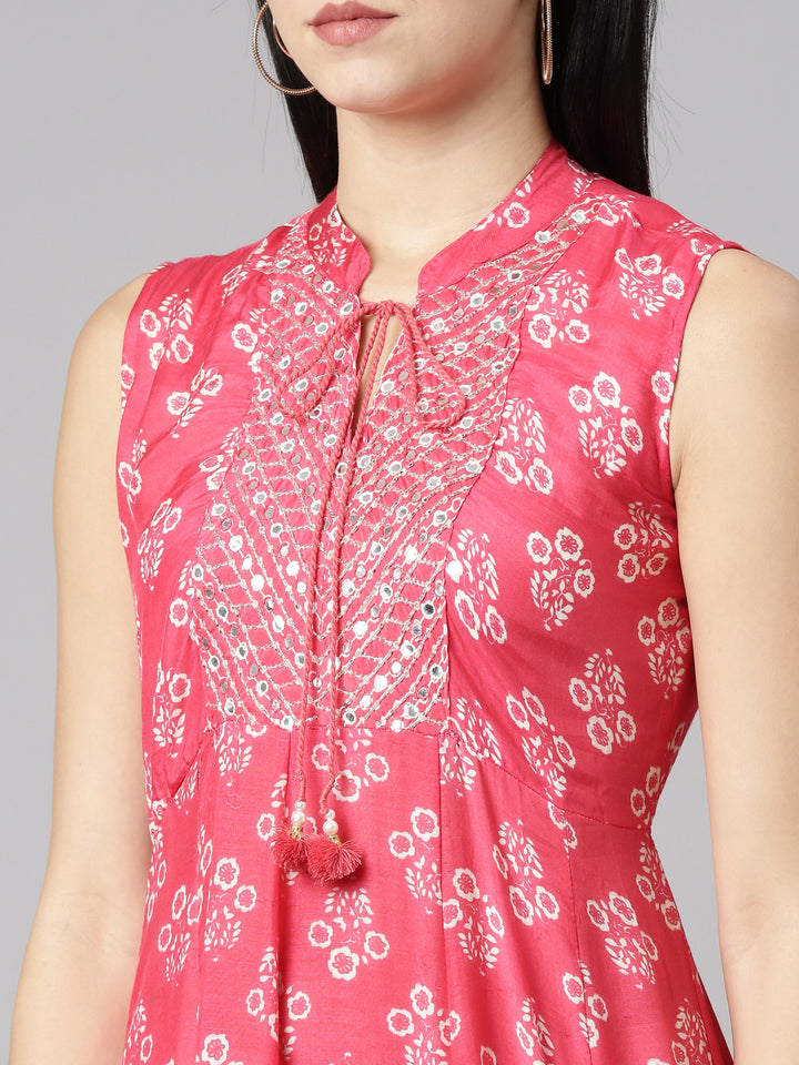 Neerus Pink Straight Casual Printed Dress