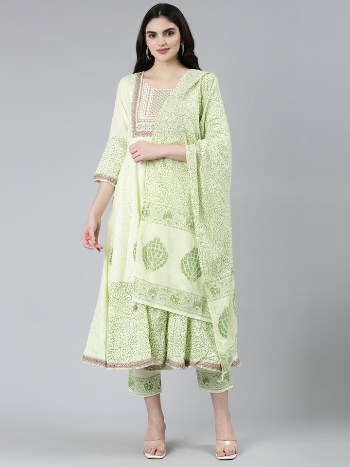 Neerus Green Regular Straight Floral Kurta Sets And Trousers With Dupatta