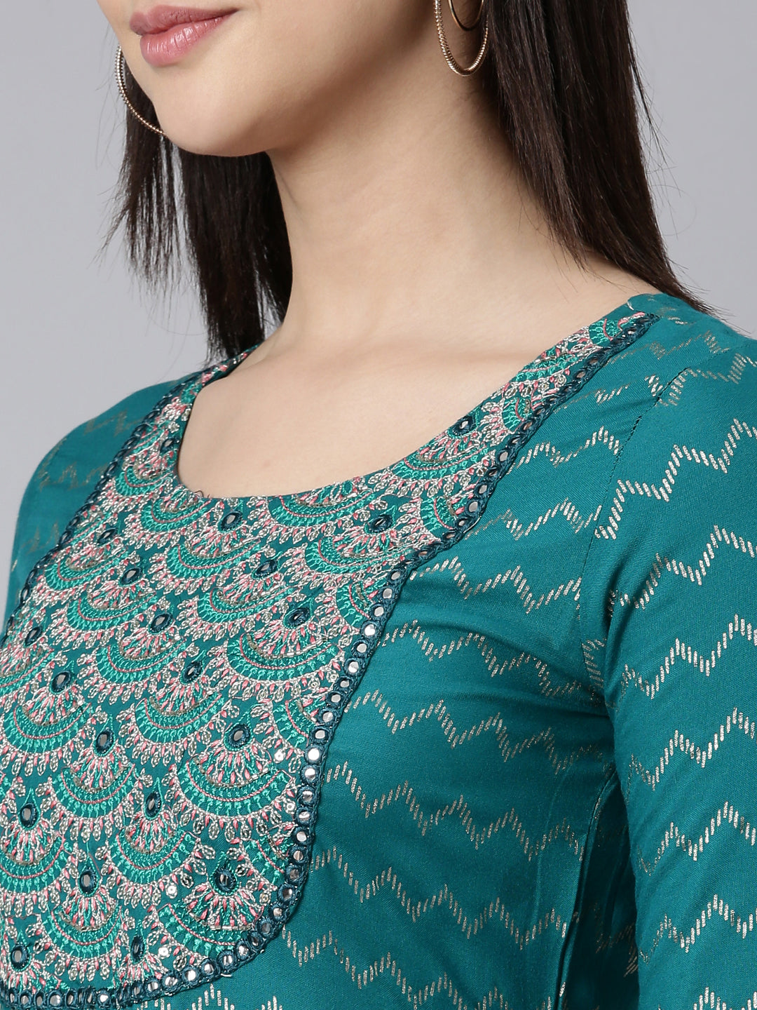 Neerus Blue printed chevron suit set - detail view 1