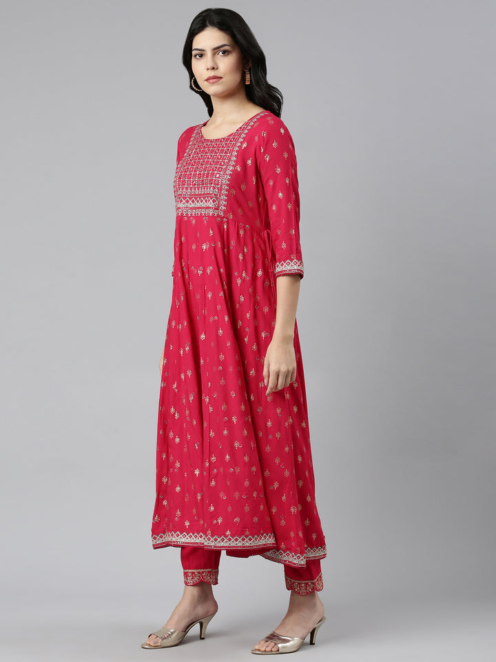 Neerus Pink printed straight kurta set with dupatta - back view