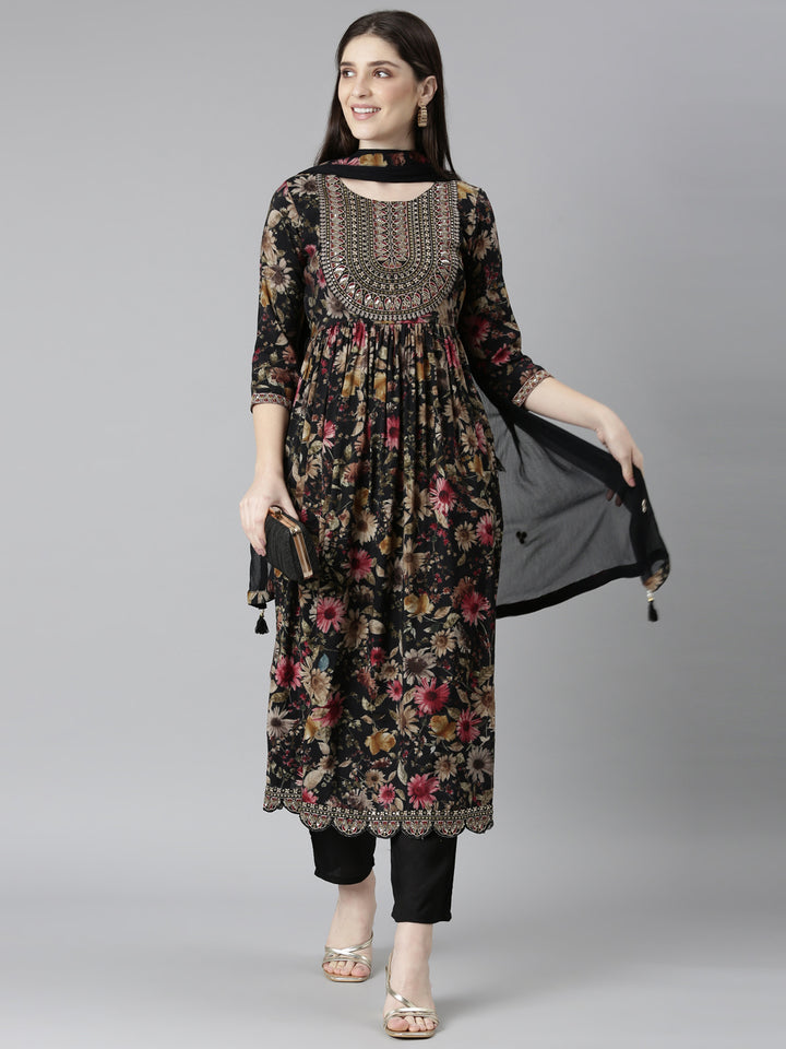 Neerus Black floral printed straight kurta set - detail view 2