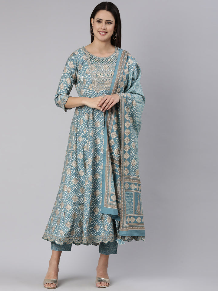 Neerus Blue Shantoon straight kurta set yoke design - front view