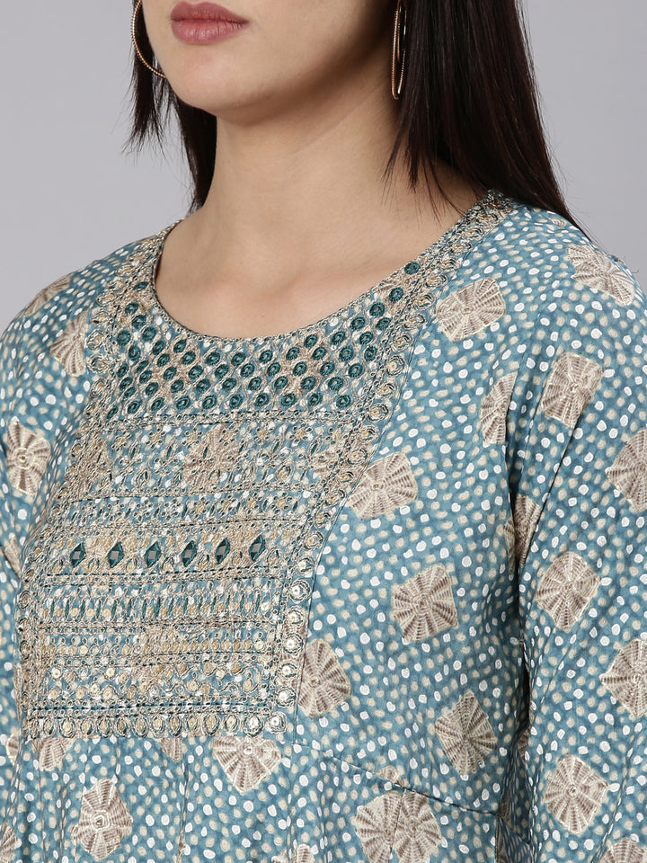 Neerus Blue Shantoon straight kurta set yoke design - detail view 1