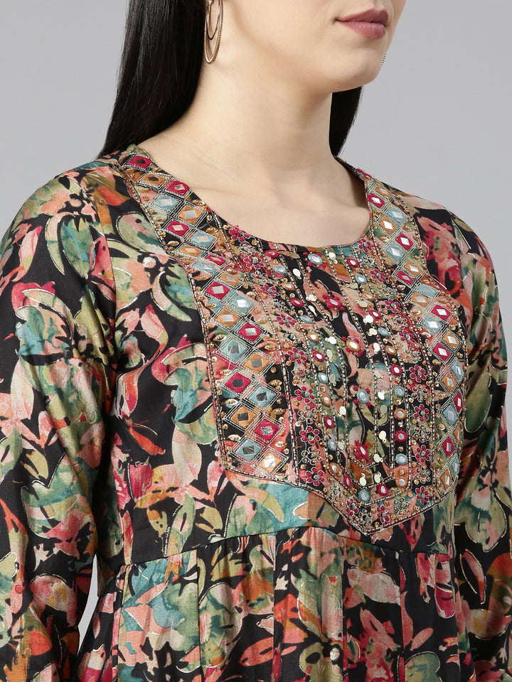 Neerus Black floral printed straight kurta set - detail view 1