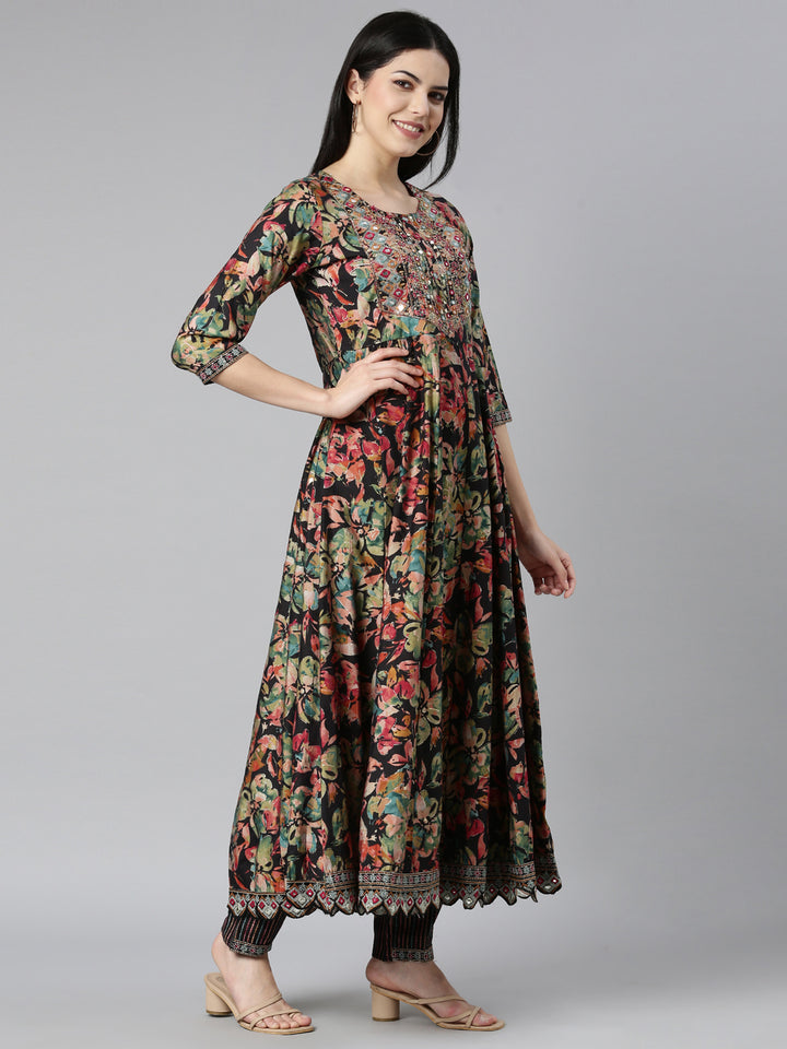 Neerus Black floral printed straight kurta set - back view