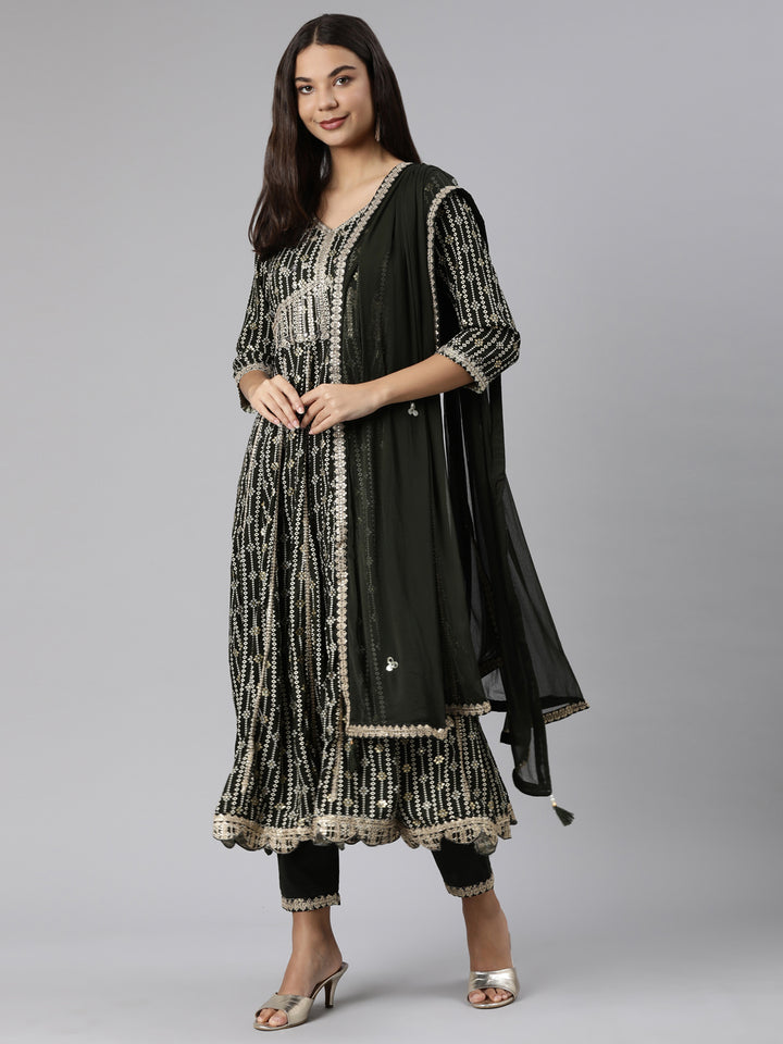 Neerus Olive Regular Straight Floral Kurta And Trousers With Dupatta