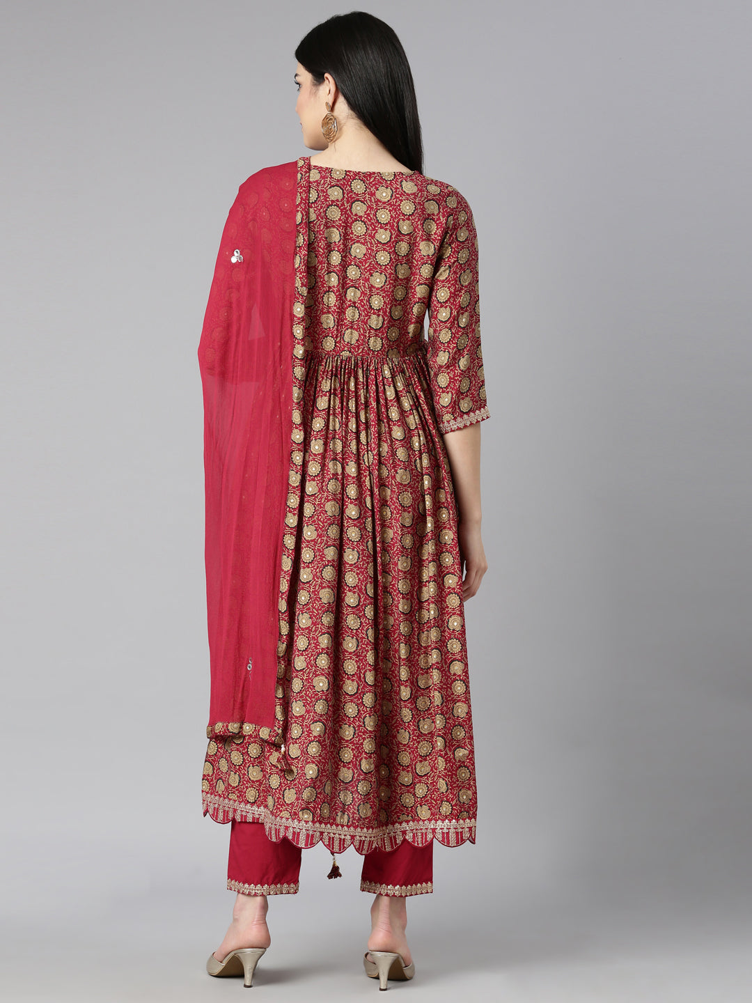 Neerus Maroon floral printed kurta set with trouser and dupatta - side view