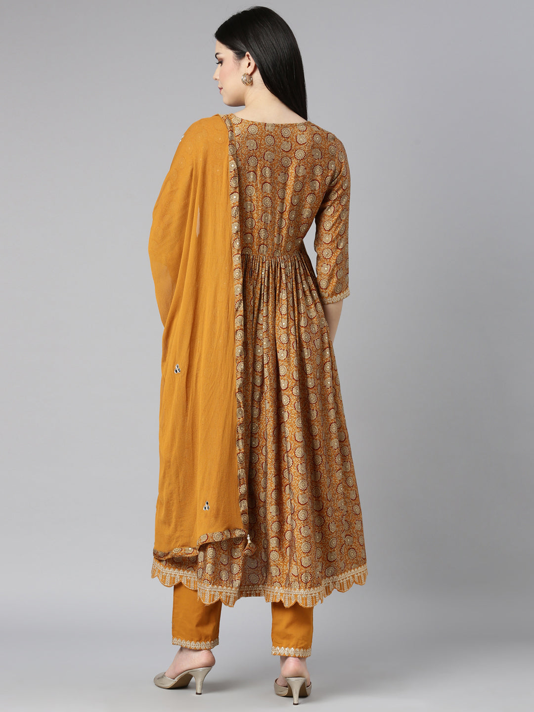 Neerus Yellow floral printed straight kurta set - side view