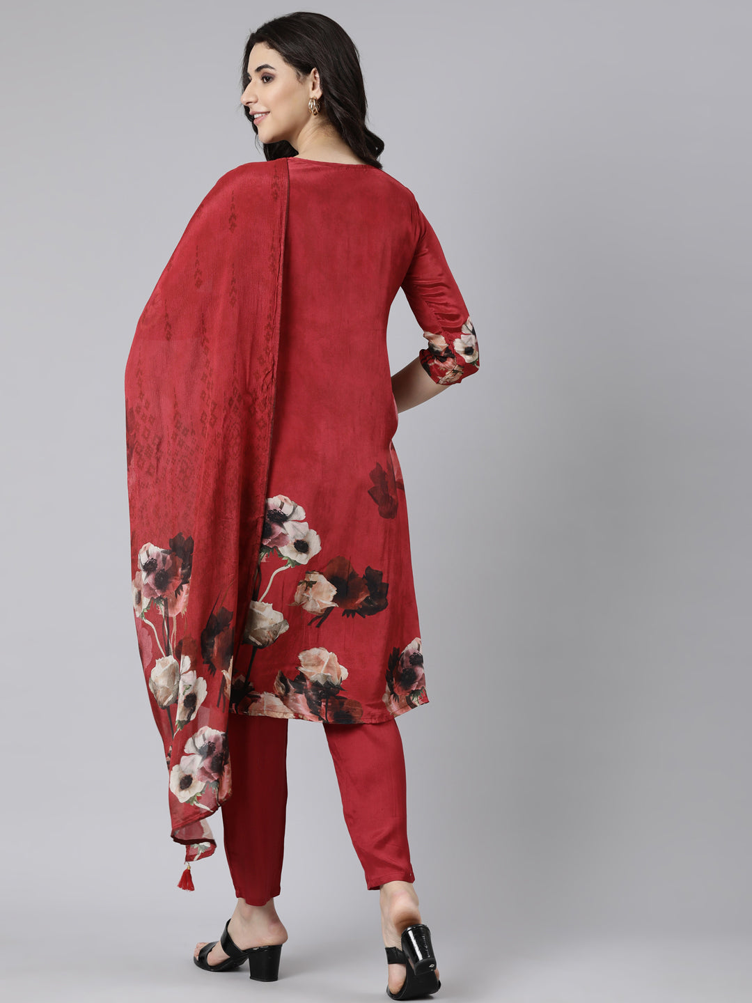 Neerus Maroon printed floral straight suit set - side view