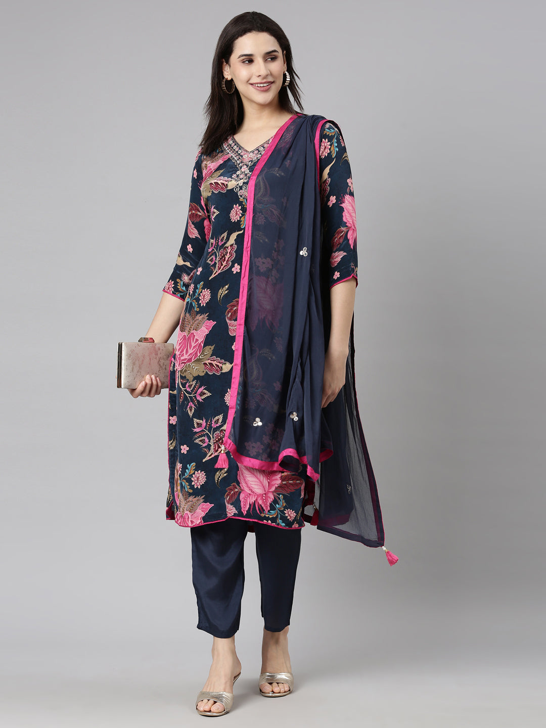 Neerus Blue rayon printed suit set - detail view 2