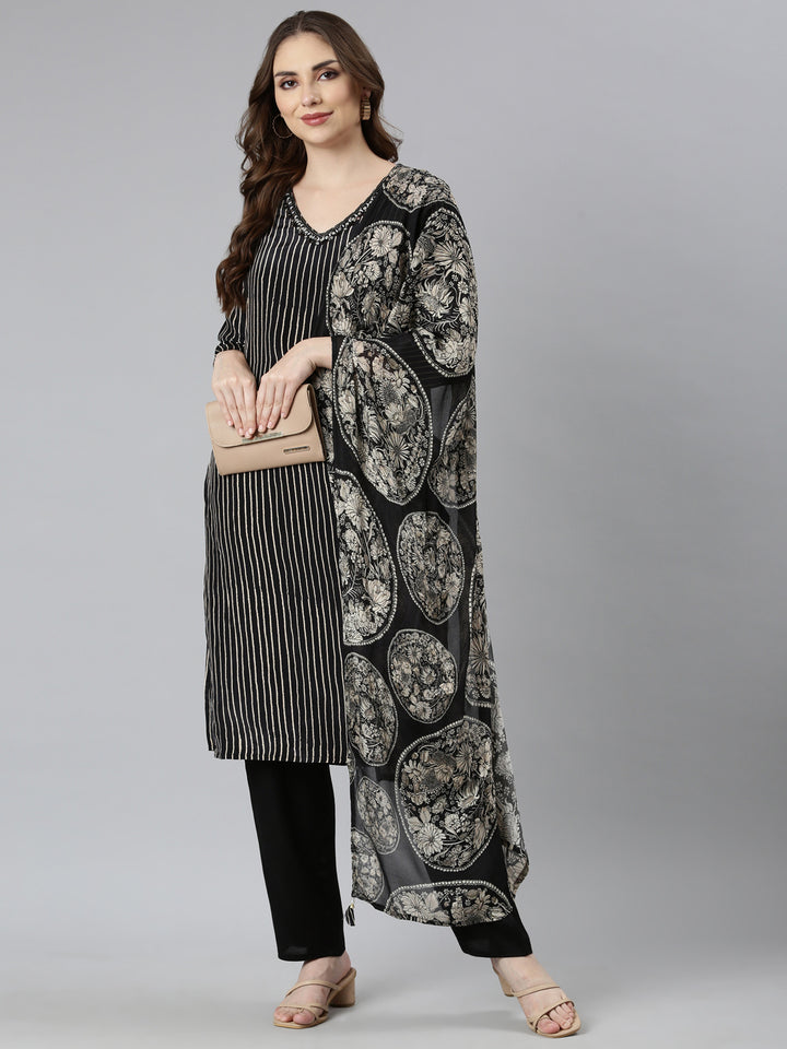 Neerus Black silk printed striped suit set - detail view 1