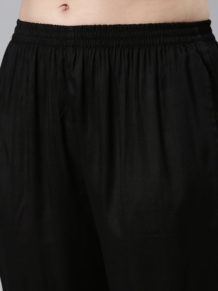 Neerus Black silk printed striped suit set - detail view 2