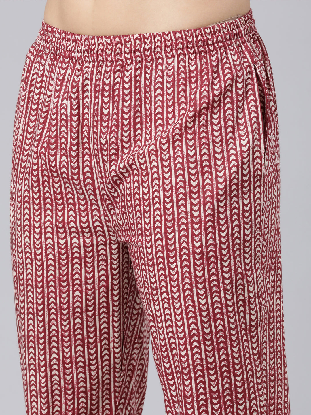 Neerus Maroon cotton printed suit set - detail view 4