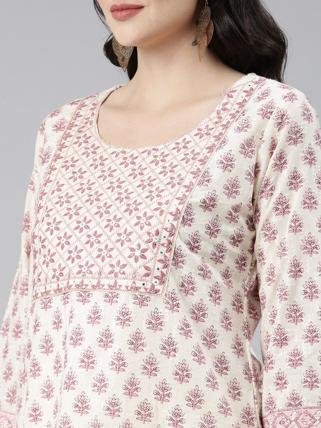 Neerus White cotton printed kurta set with dupatta - detail view 1