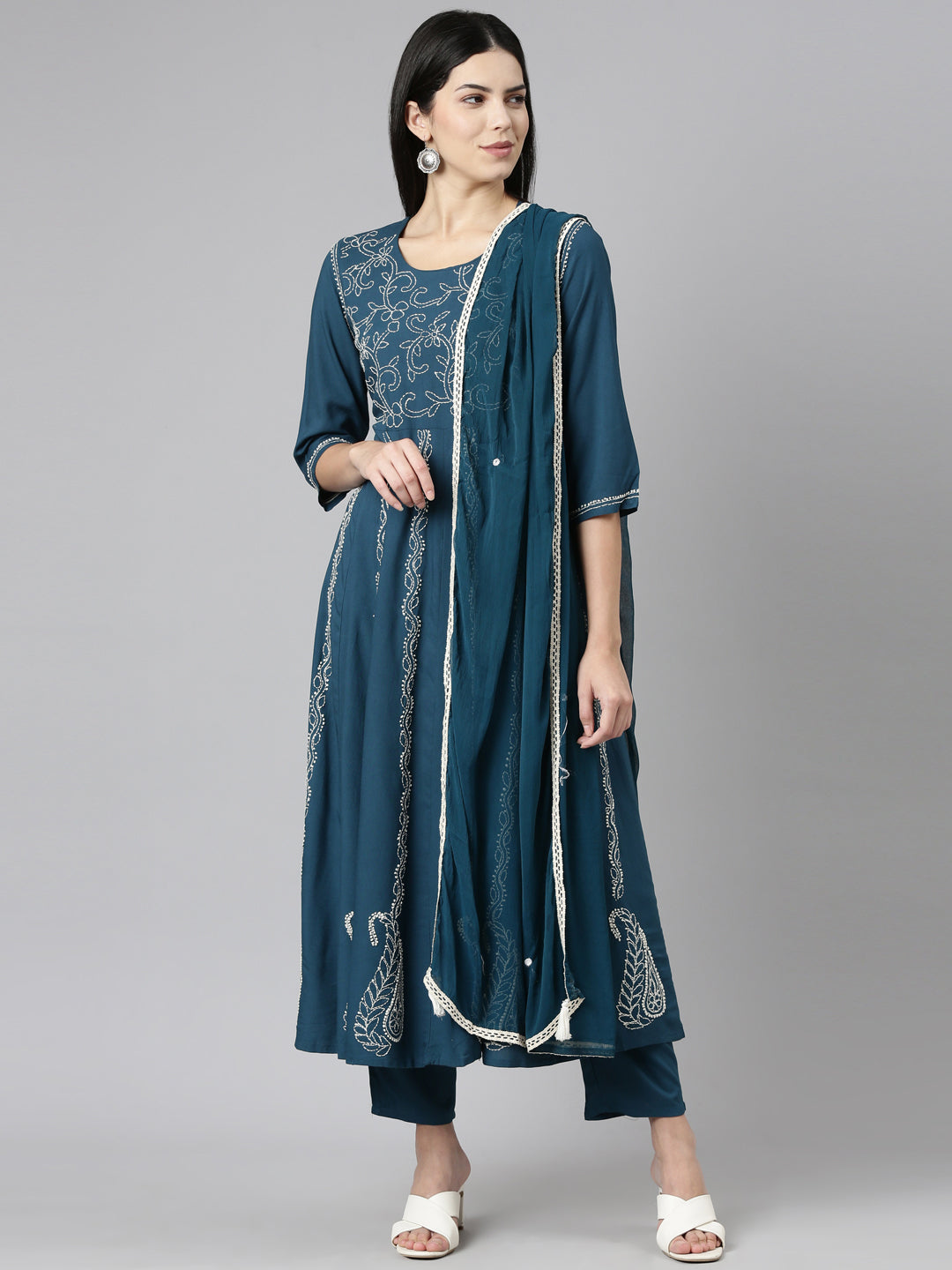 Neerus Green embroidered straight kurta set with dupatta - front view