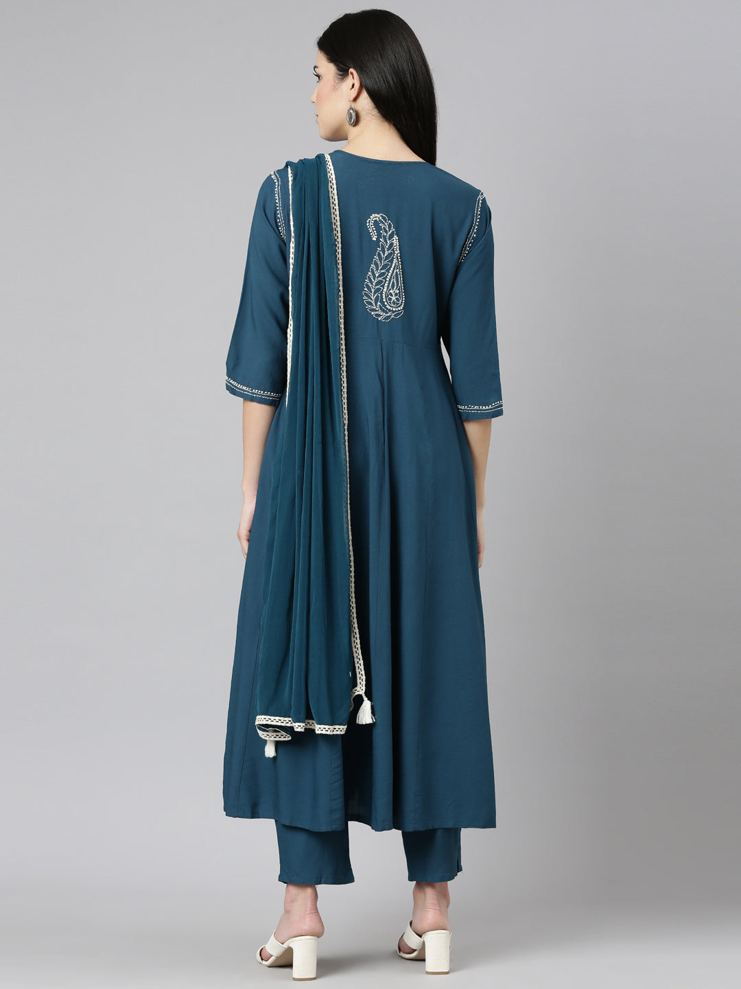 Neerus Green embroidered straight kurta set with dupatta - side view