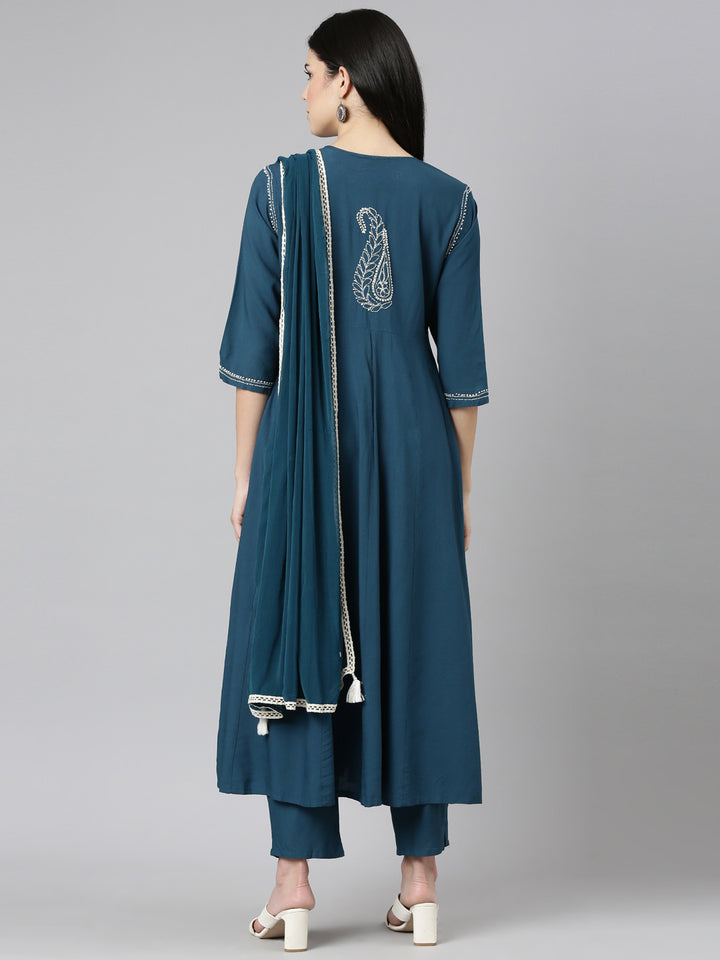 Neerus Green embroidered straight kurta set with dupatta - side view