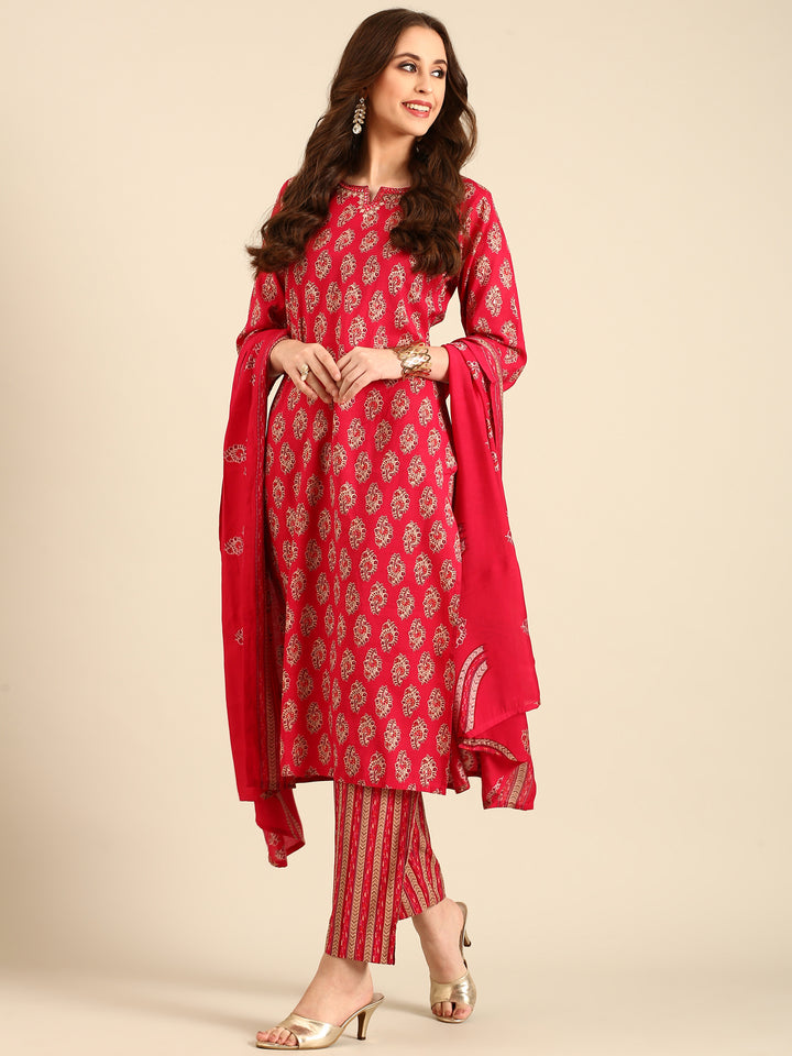 Red floral printed three piece suit set with embroidery