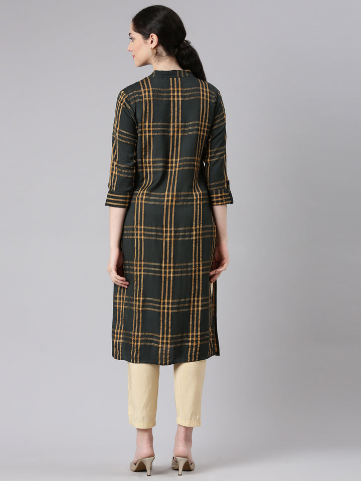 Neerus Green cotton printed straight kurta - side view