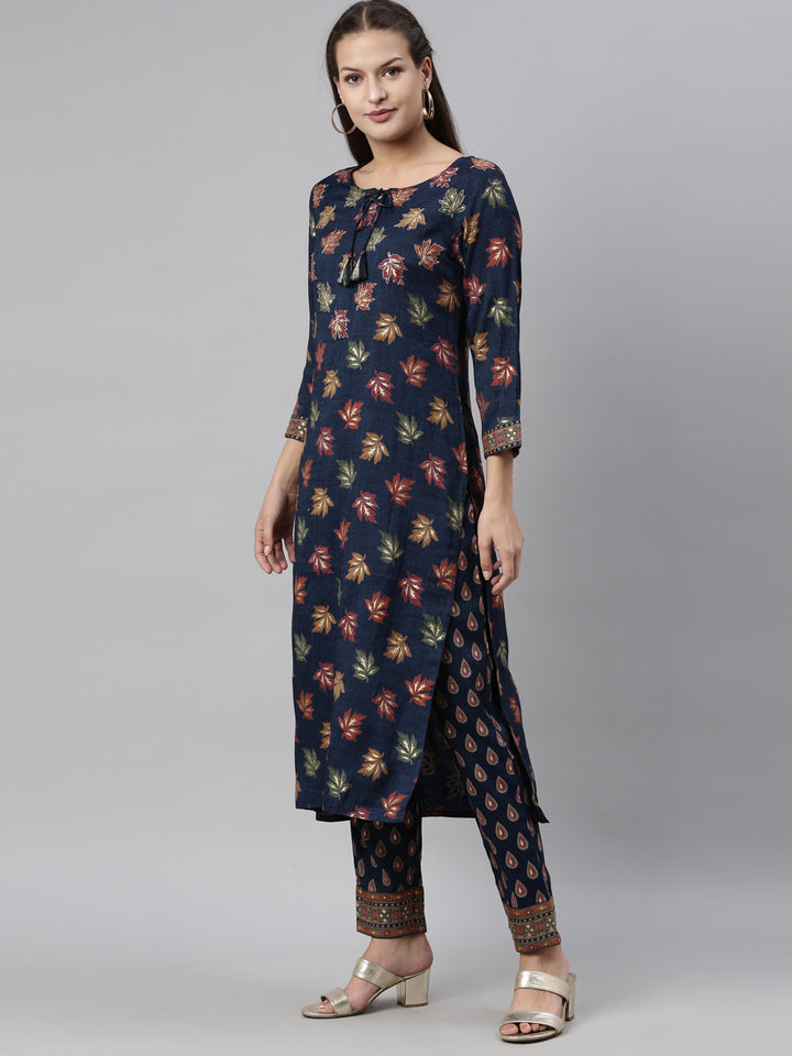 Neerus Blue floral printed kurta with trousers - back view