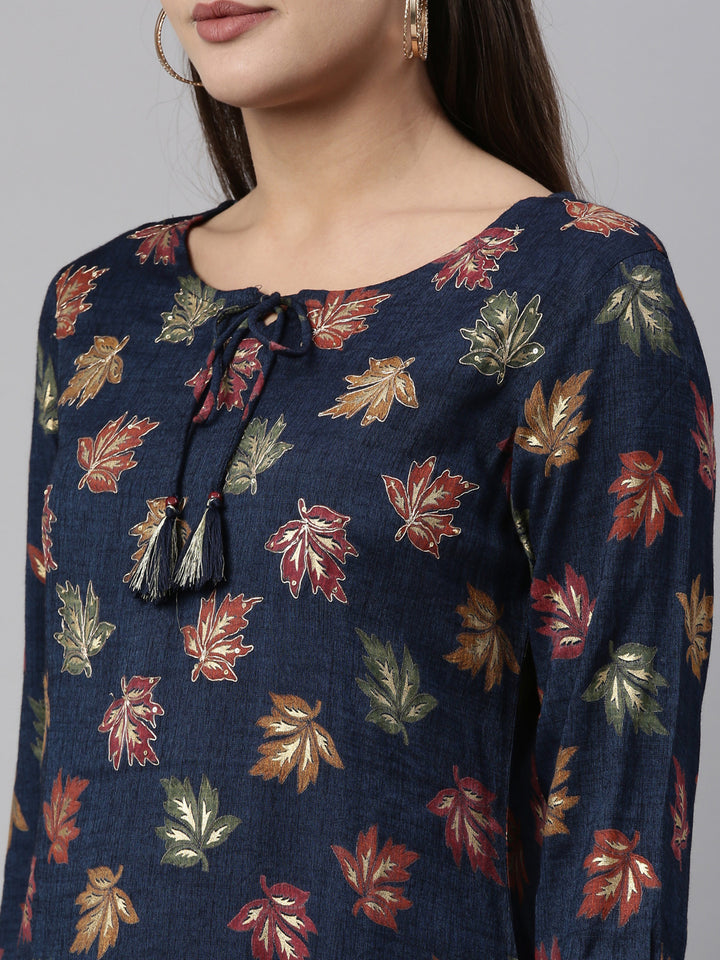 Neerus Blue floral printed kurta with trousers - detail view 1