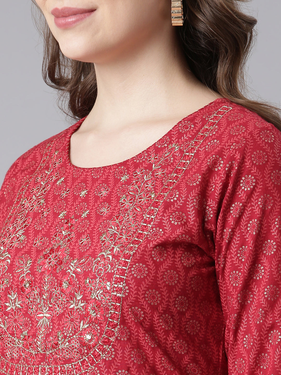 Neerus Red slub cotton printed suit set - detail view 2