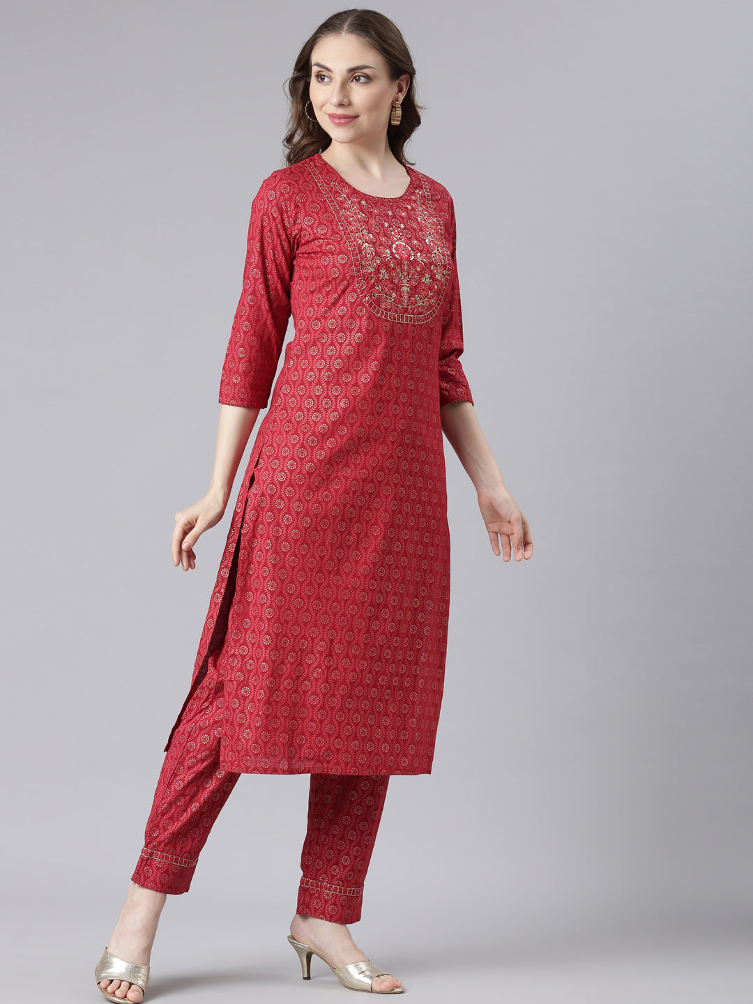 Neerus Red slub cotton printed suit set - side view