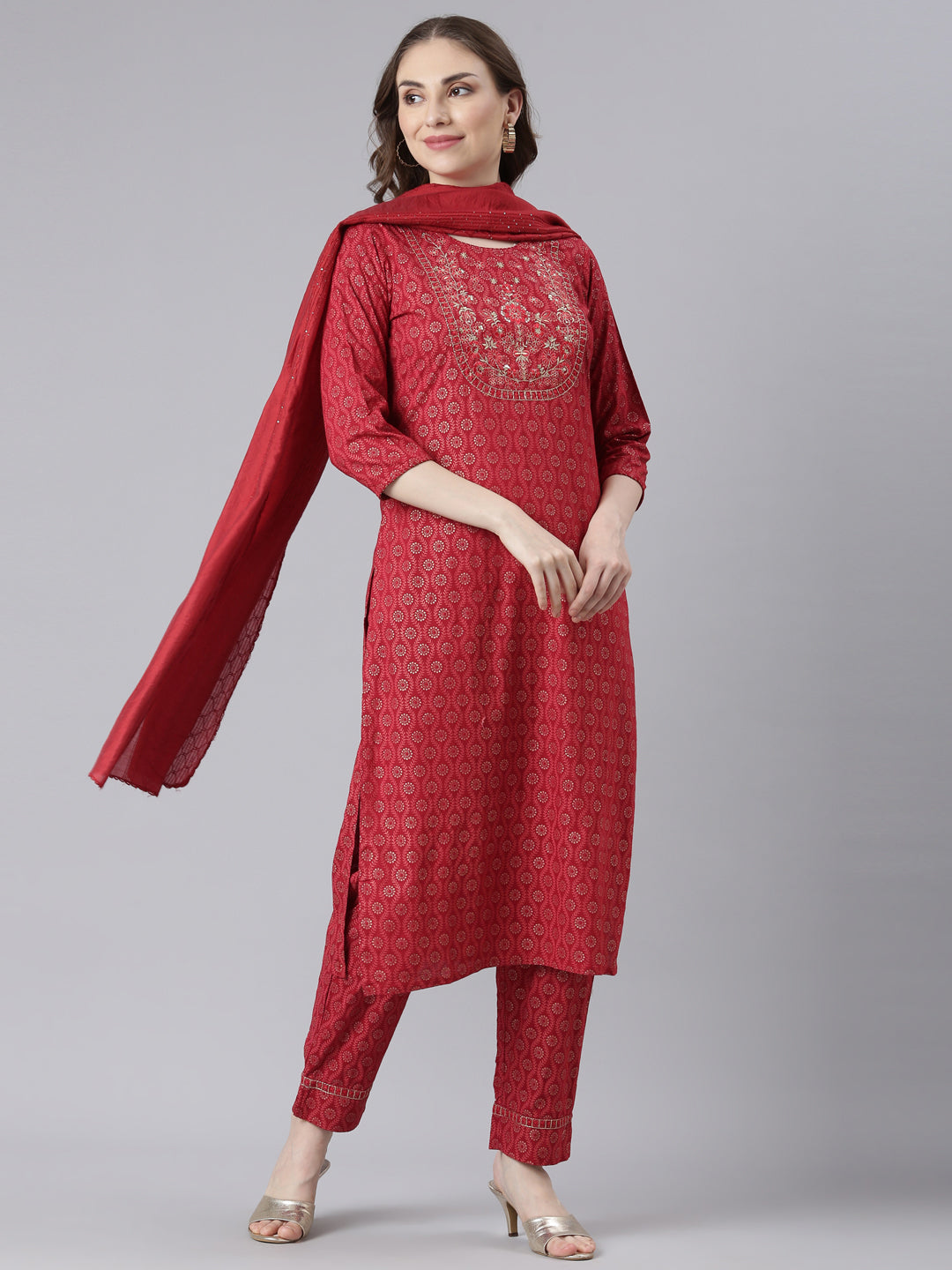 Neerus Red slub cotton printed suit set - detail view 3