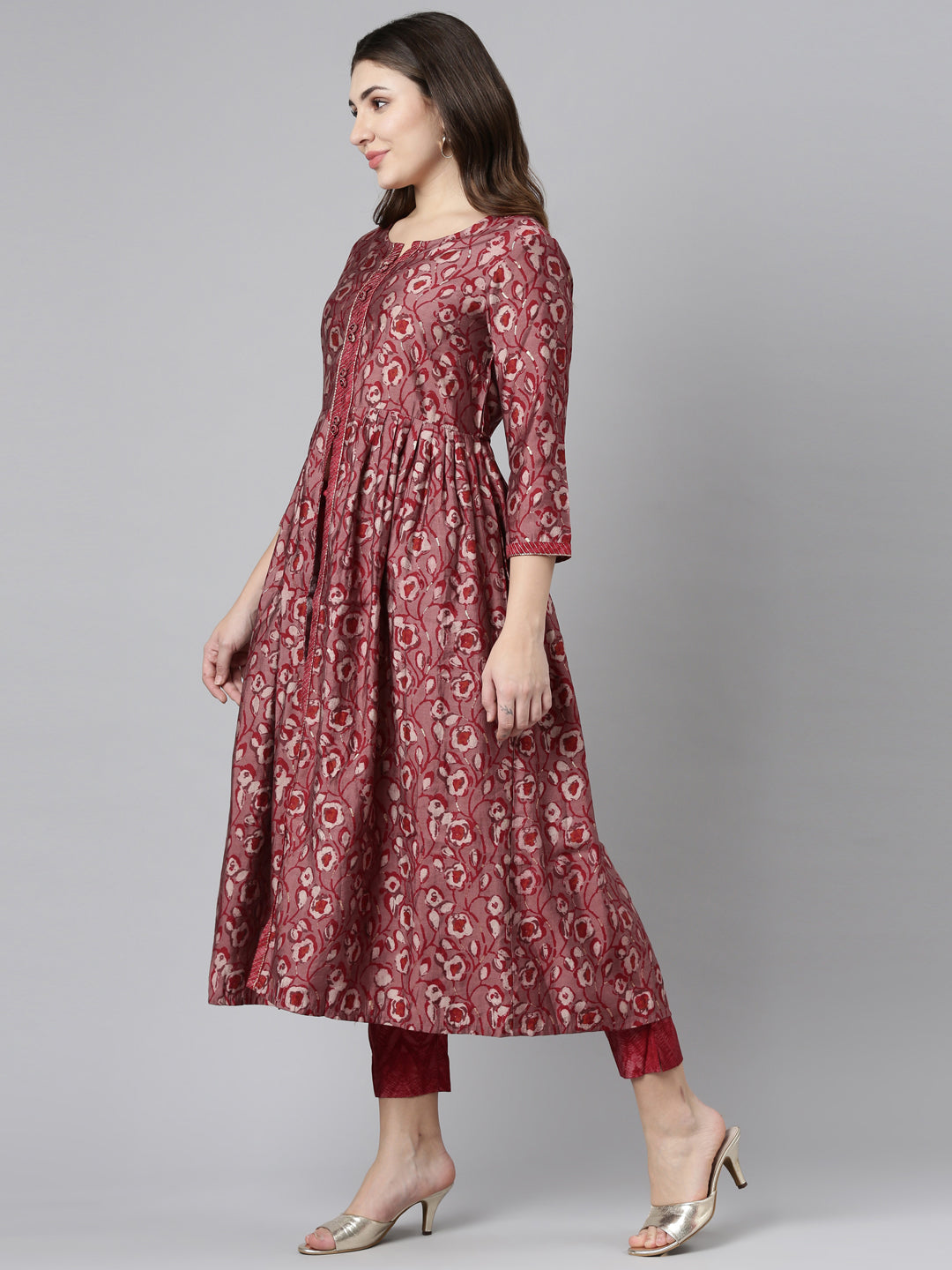 Neerus Maroon printed straight kurta set - back view