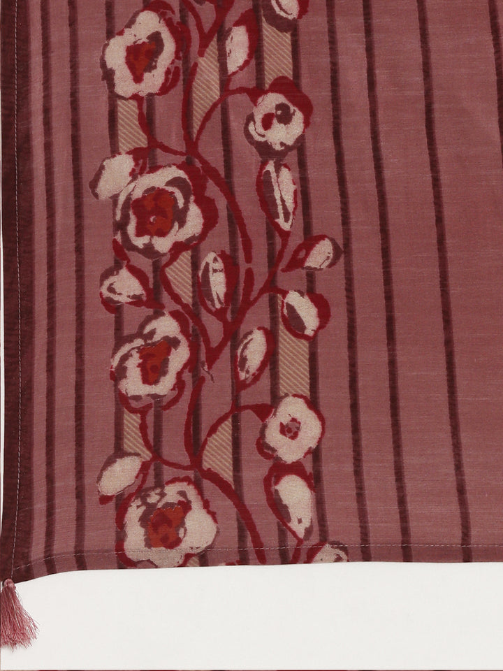 Neerus Maroon printed straight kurta set - detail view 4