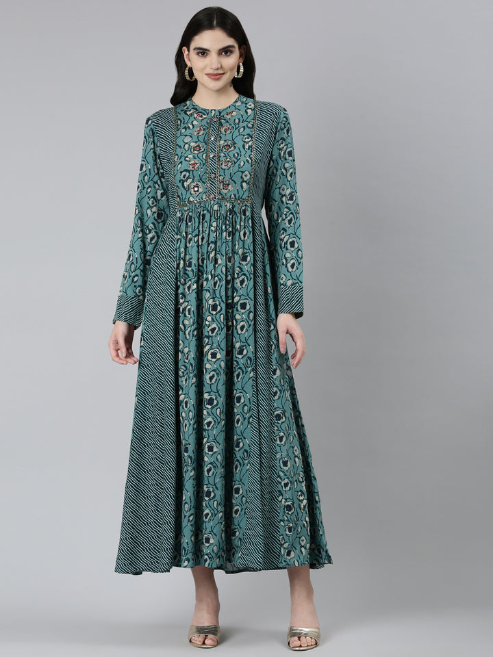 Neerus Green Straight Casual Floral Dresses