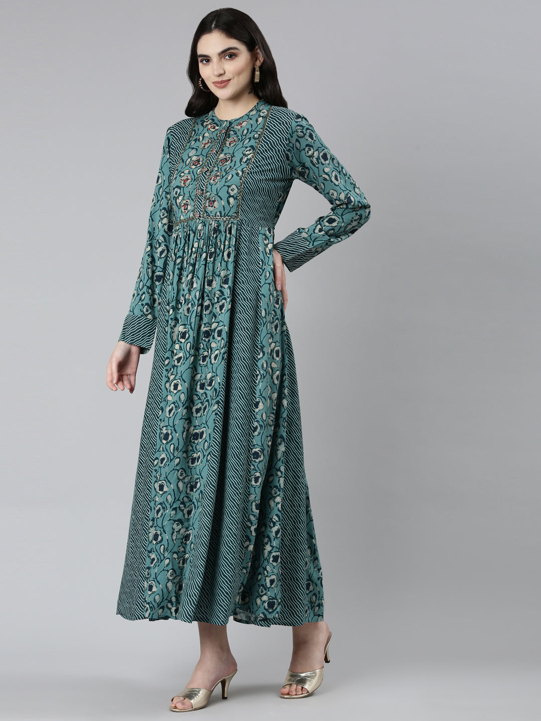 Neerus Green Straight Casual Floral Dresses