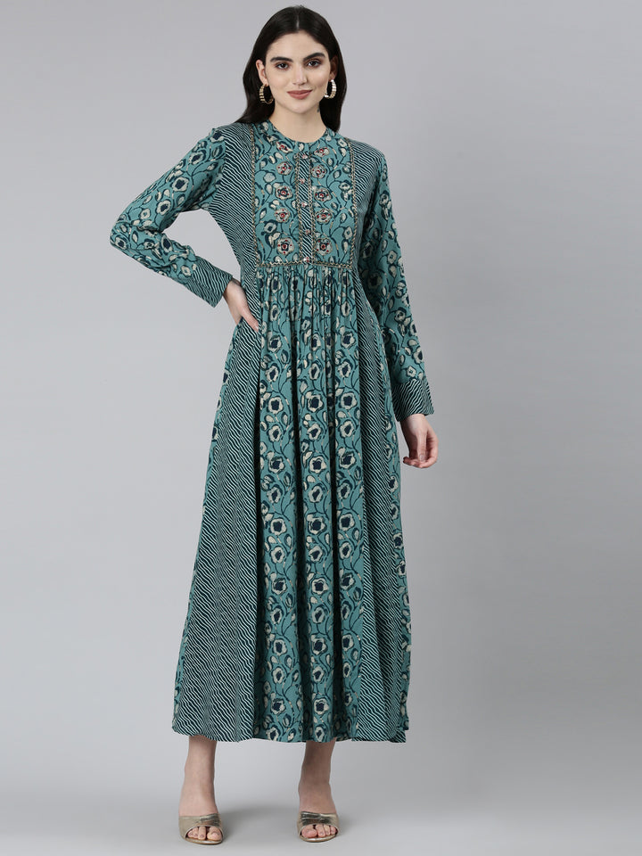 Neerus Green Straight Casual Floral Dresses