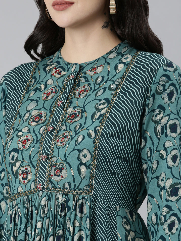 Neerus Green Straight Casual Floral Dresses