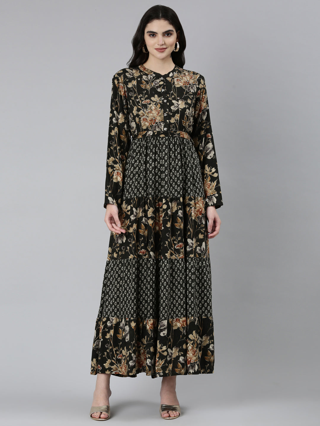 Neerus Black Straight Casual Floral Dresses