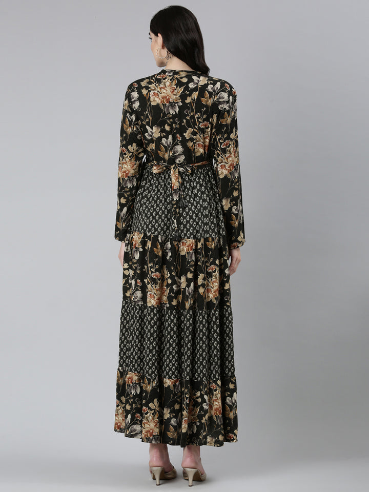 Neerus Black Straight Casual Floral Dresses