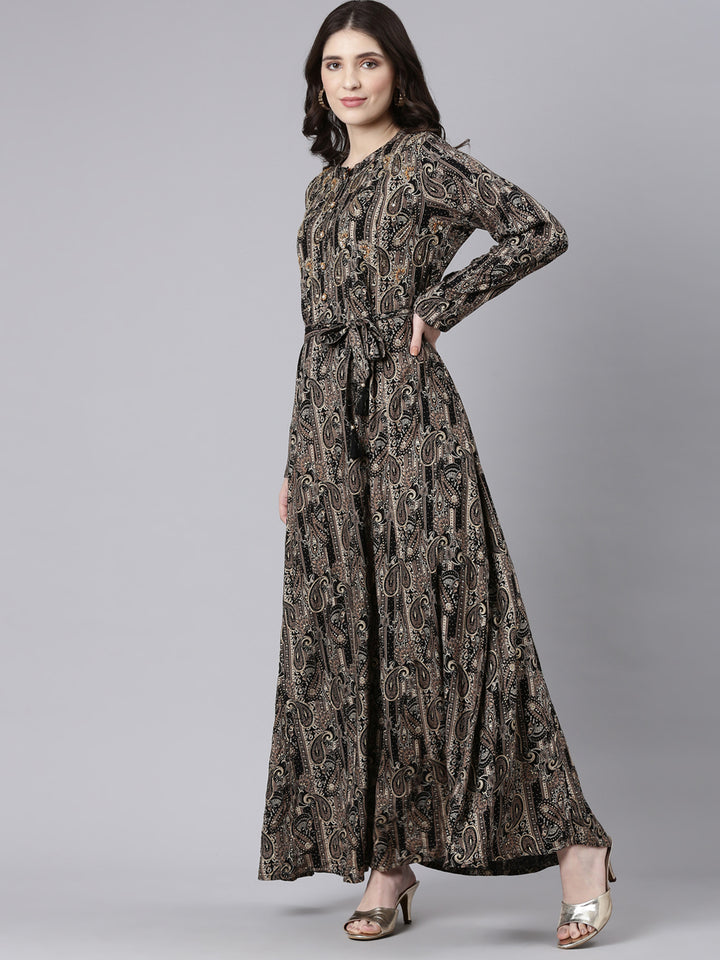 Neerus Black Straight Casual Printed Maxi Dresses