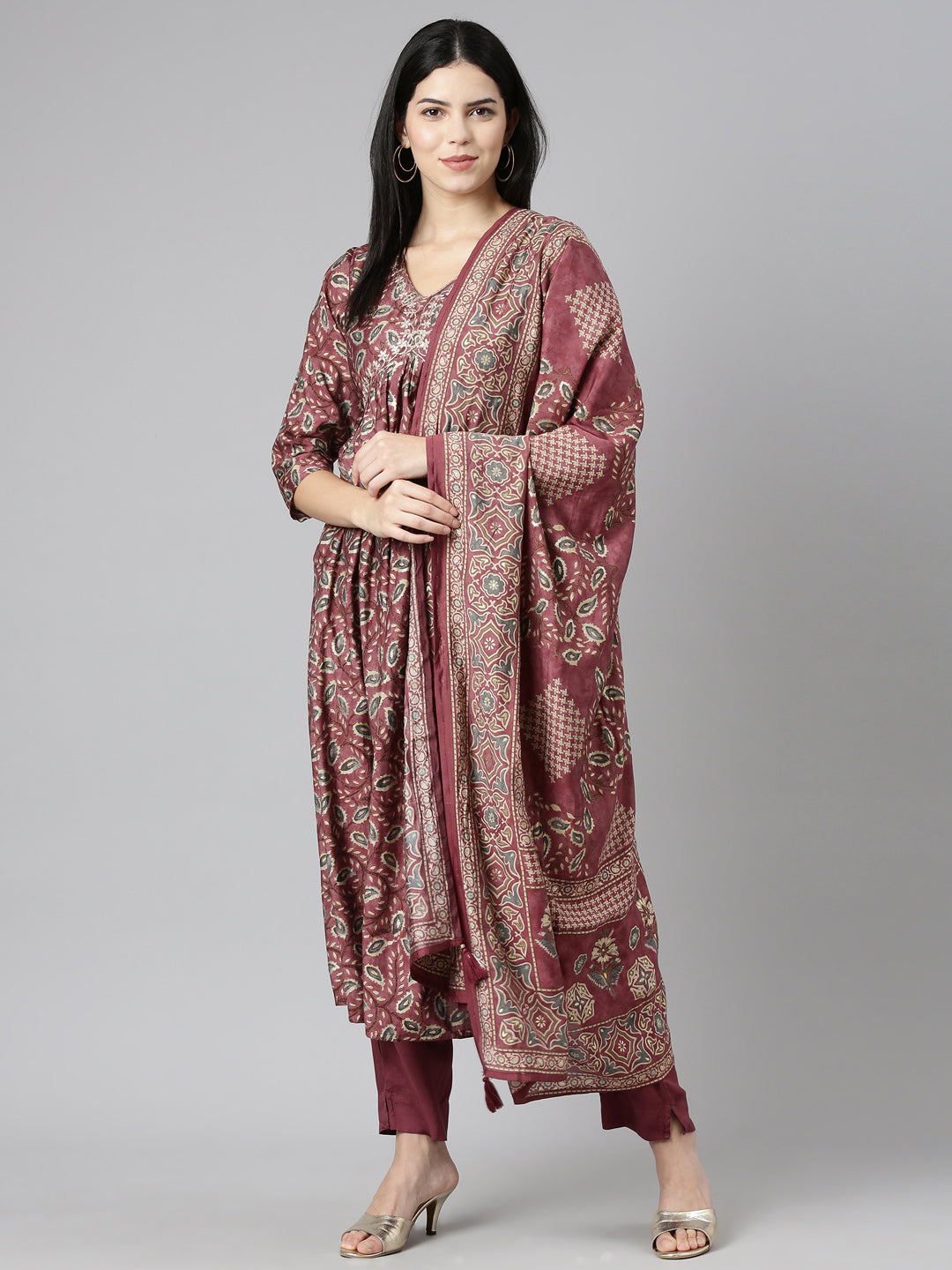 Neerus Pink printed straight kurta set with dupatta - detail view 2
