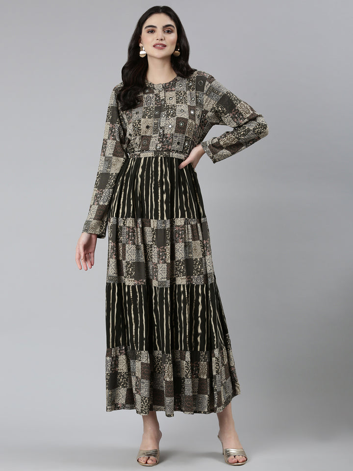 Neerus Olive Straight Casual Chevron Dresses